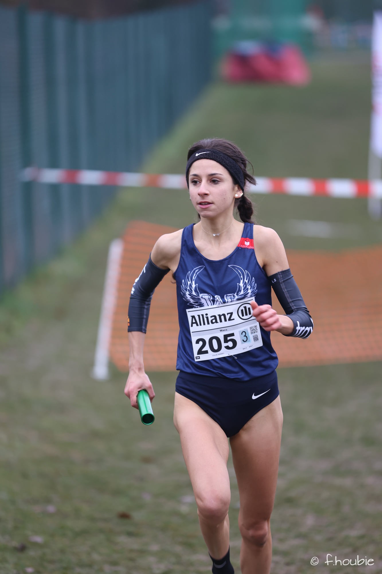 Chloé Herbiet pour acter la victoire du WACO.