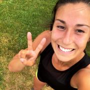 Quel est le record personnel de Charlotte Vieilvoye sur marathon ?